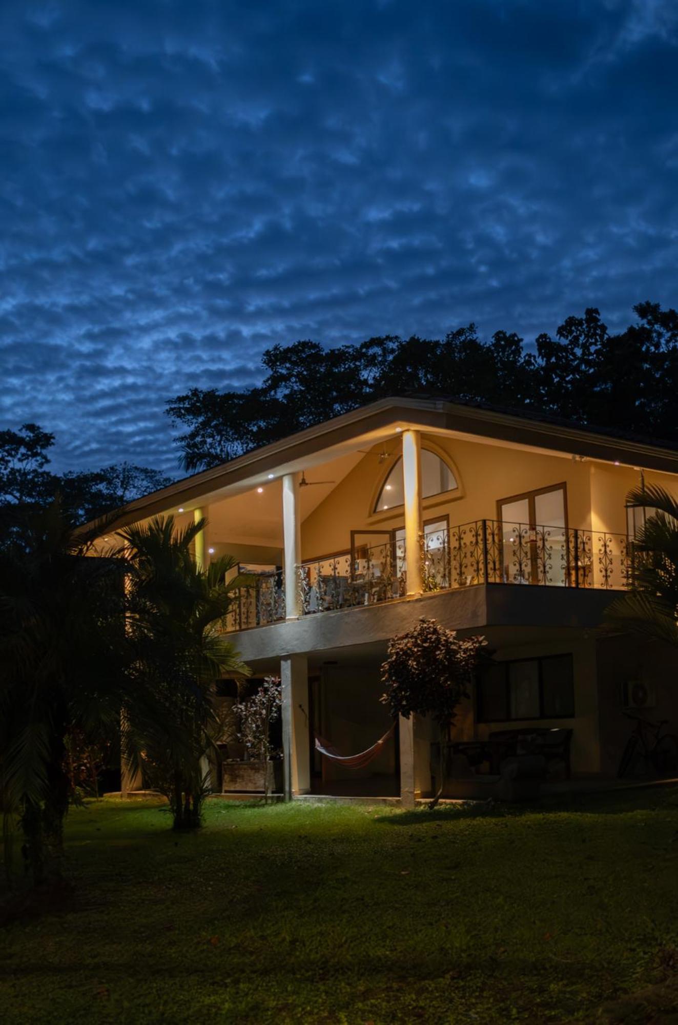 Bed and Breakfast Sol Y Sombra Бокас-дель-Торо Экстерьер фото